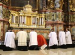Biskup Mrzljak predvodio liturgiju Muke Gospodnje u Varaždinskoj katedrali